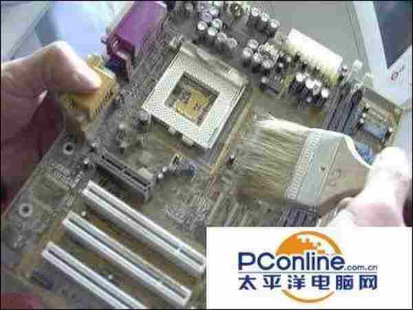 电脑主机内的灰尘怎么清理?怎么拆开?